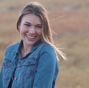 Meet your Posher, Savannah